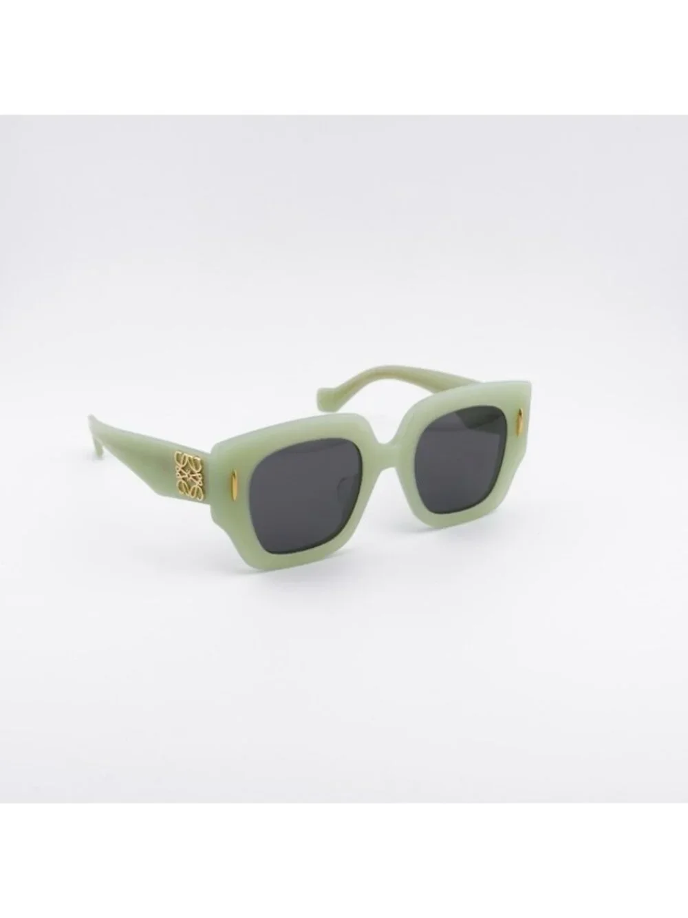 Loewe authentic lw40129u